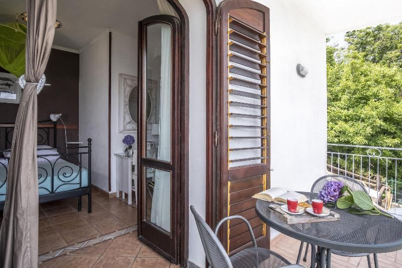 Villa Monica B&B Sorrento Ngoại thất bức ảnh