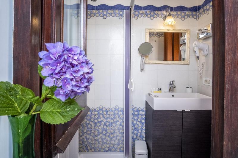Villa Monica B&B Sorrento Ngoại thất bức ảnh
