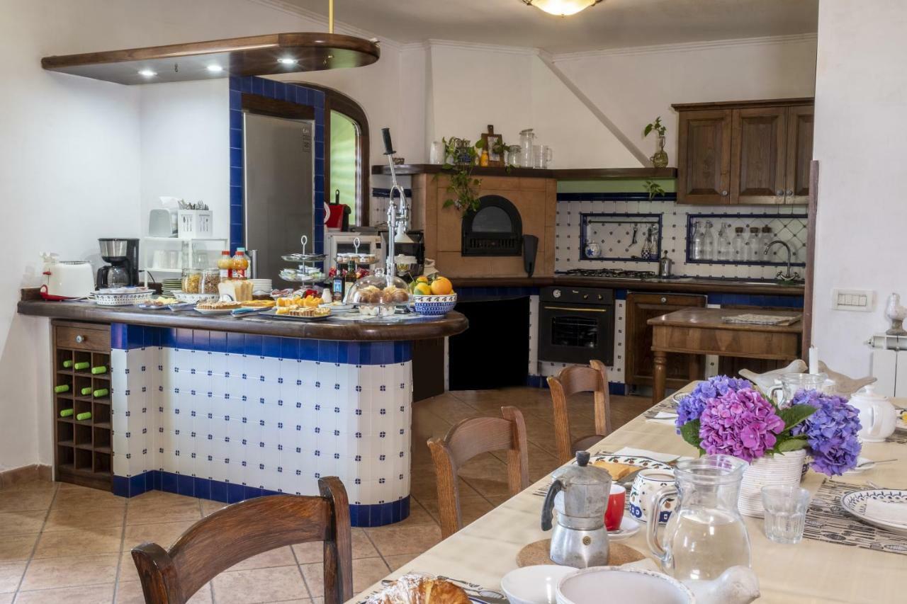 Villa Monica B&B Sorrento Ngoại thất bức ảnh