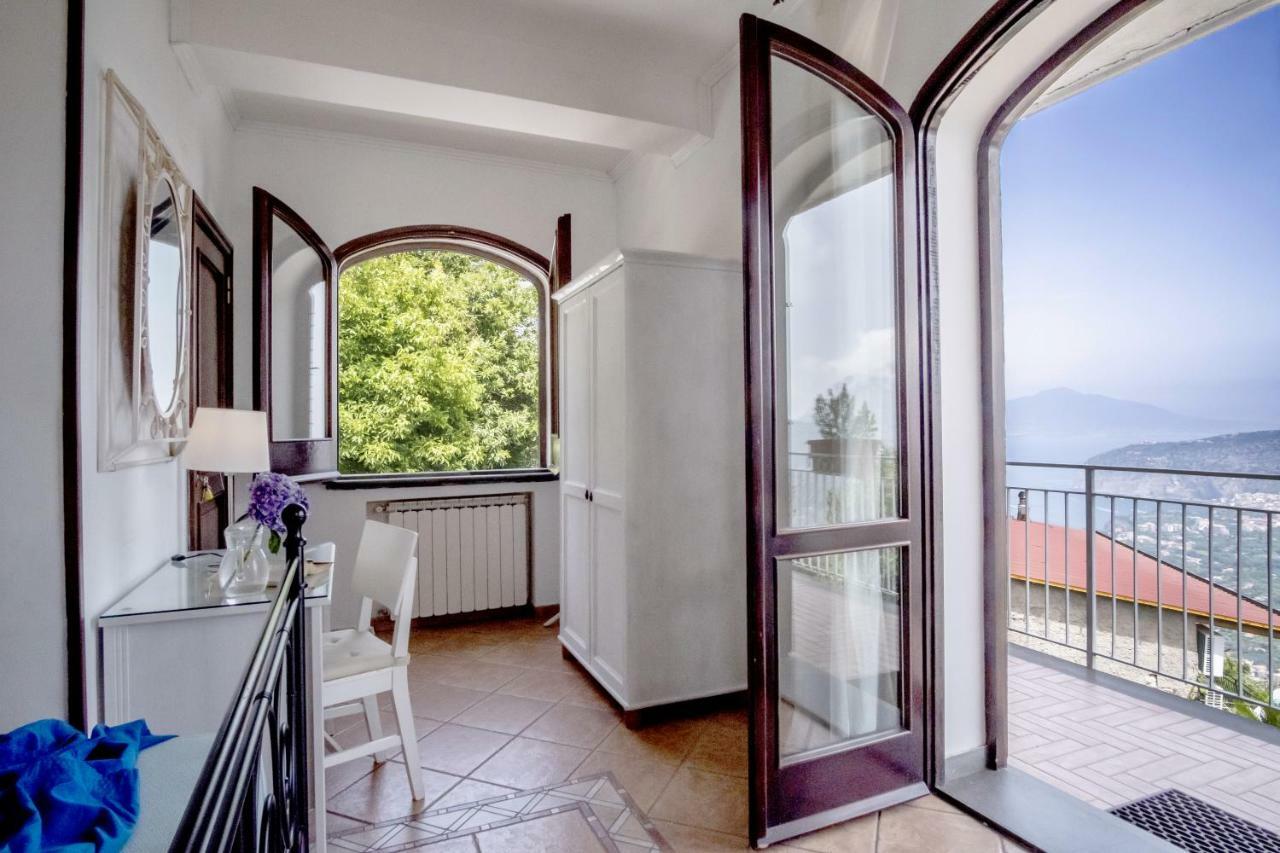 Villa Monica B&B Sorrento Ngoại thất bức ảnh