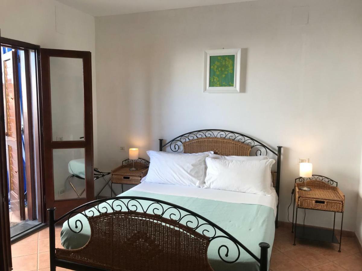 Villa Monica B&B Sorrento Ngoại thất bức ảnh