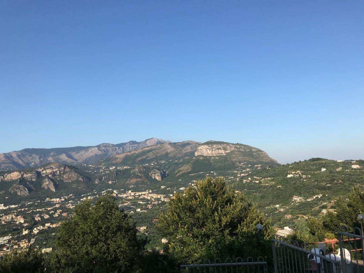 Villa Monica B&B Sorrento Ngoại thất bức ảnh